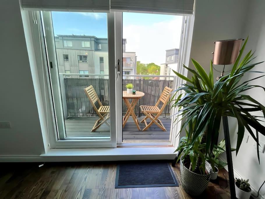 Ultra Modern 2 Bed In Appartement