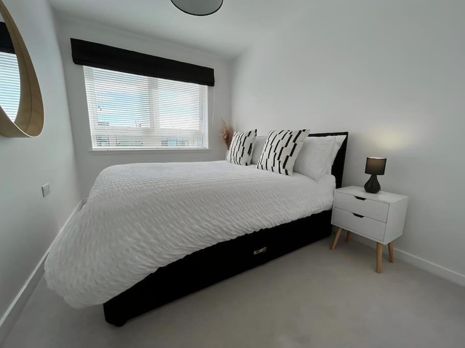 Ultra Modern 2 Bed In